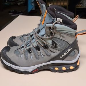 Salomon Quest 4 Goretex hiking boot size 6 1/2